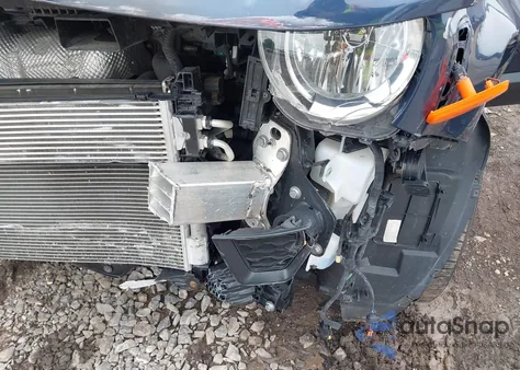 2021 Jeep Renegade Latitude 4X4 z USA, uszkodzony, nr VIN ZACNJDBB0MPM25613